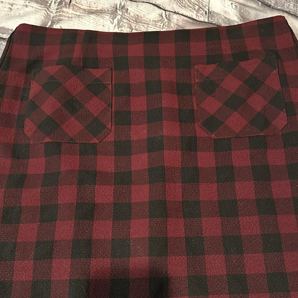 J Jill A-line Skirt in Burgundy and Black Plaid Medium - Picture 2 of 5